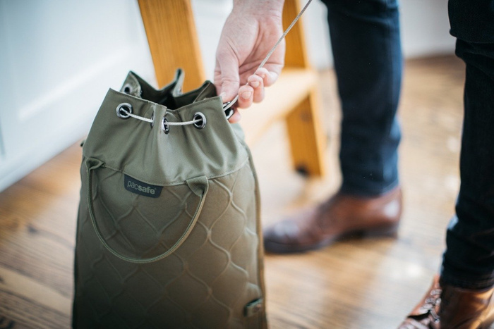 Sejf podróżny antykradzieżowy mały Pacsafe Travelsafe 3l GII Black, zdjęcie 6